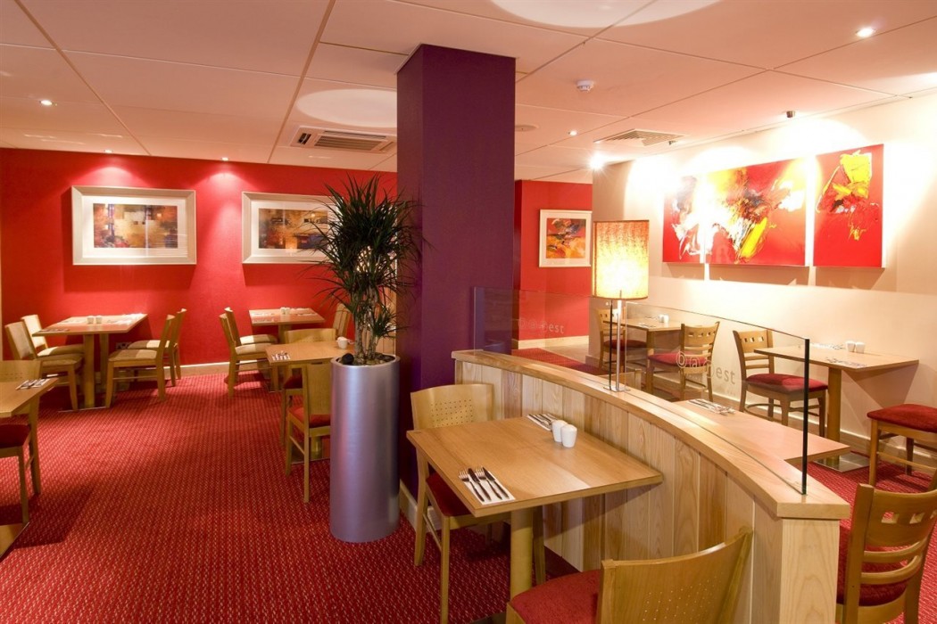 Premier Inn Sheffield City Centre (St Mary's Gate) 43/72