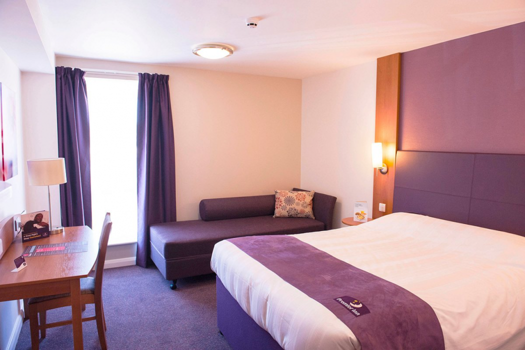 Premier Inn Chester Central South East 11/33