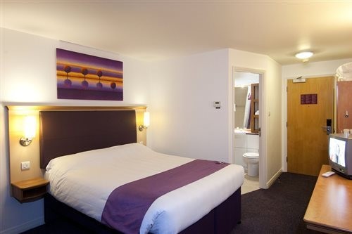 Premier Inn Bolton West 15/43