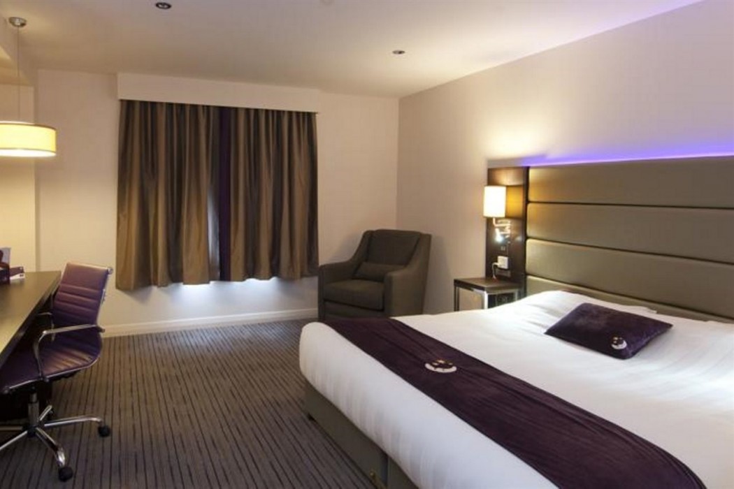 Room at Premier Inn Perth City Centre, PERTH (UK)
