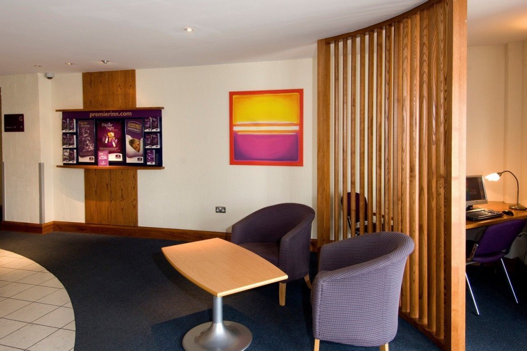 Premier Inn Plymouth (Sutton Harbour) 33/56