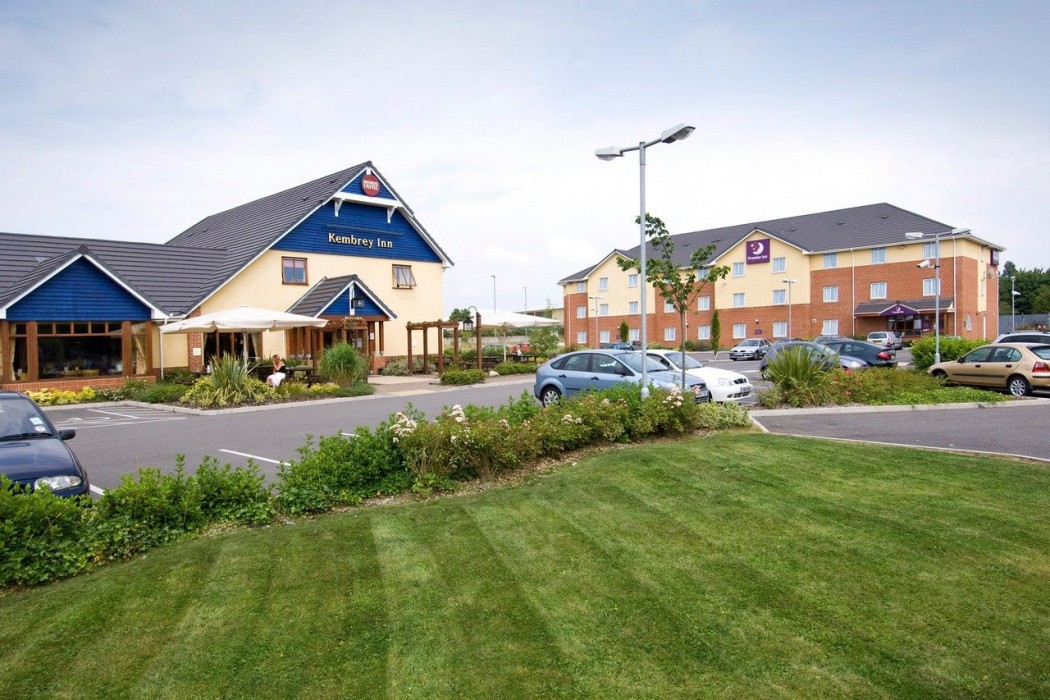 Premier Inn Swindon Central 12/19