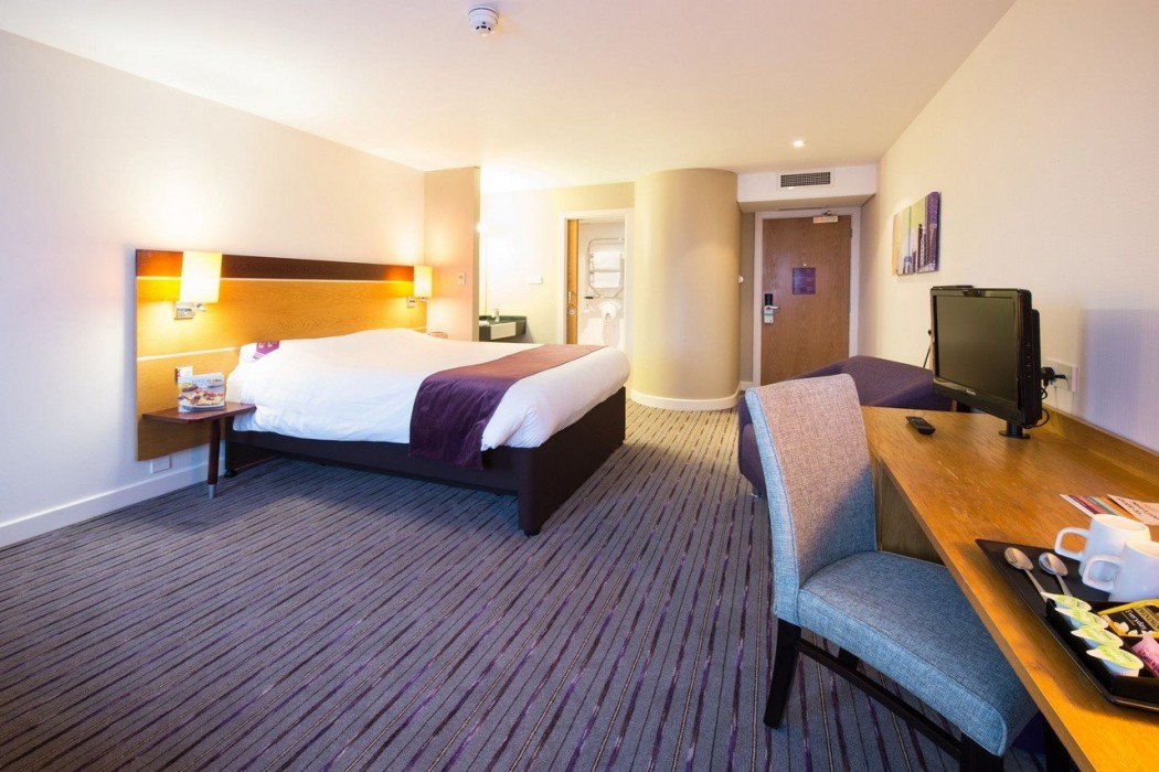 Premier Inn Portsmouth Port Solent 42/69