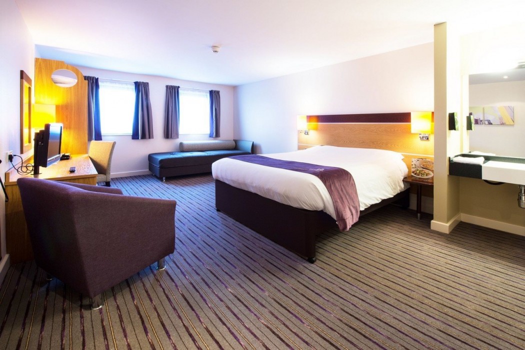 Premier Inn Portsmouth Port Solent 41/69
