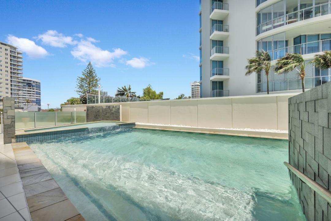 Reflections Coolangatta Beach 14/20