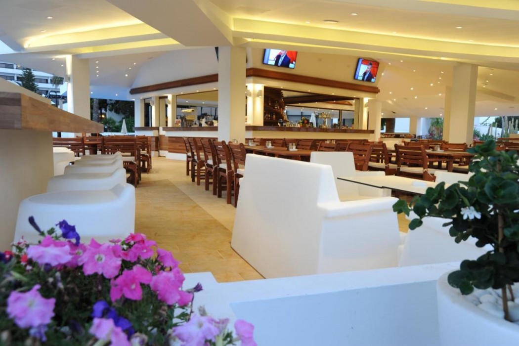 Adams Beach Hotel Deluxe Wing (Adults Only) 23/64