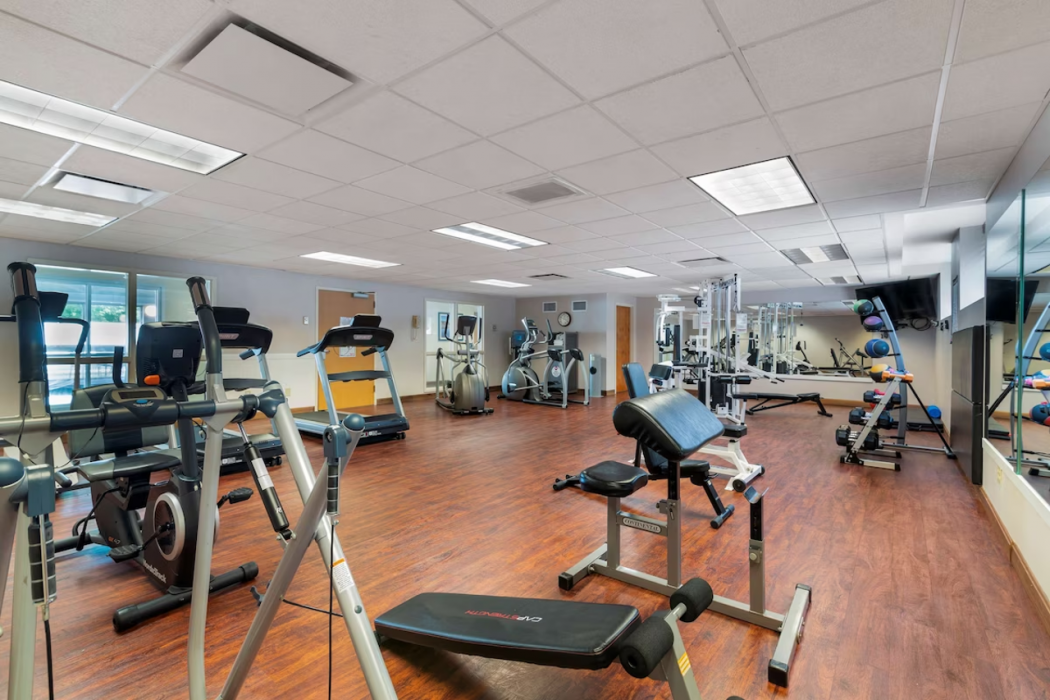 Best Western Plus Executive Court Inn & Conference Center 64/73