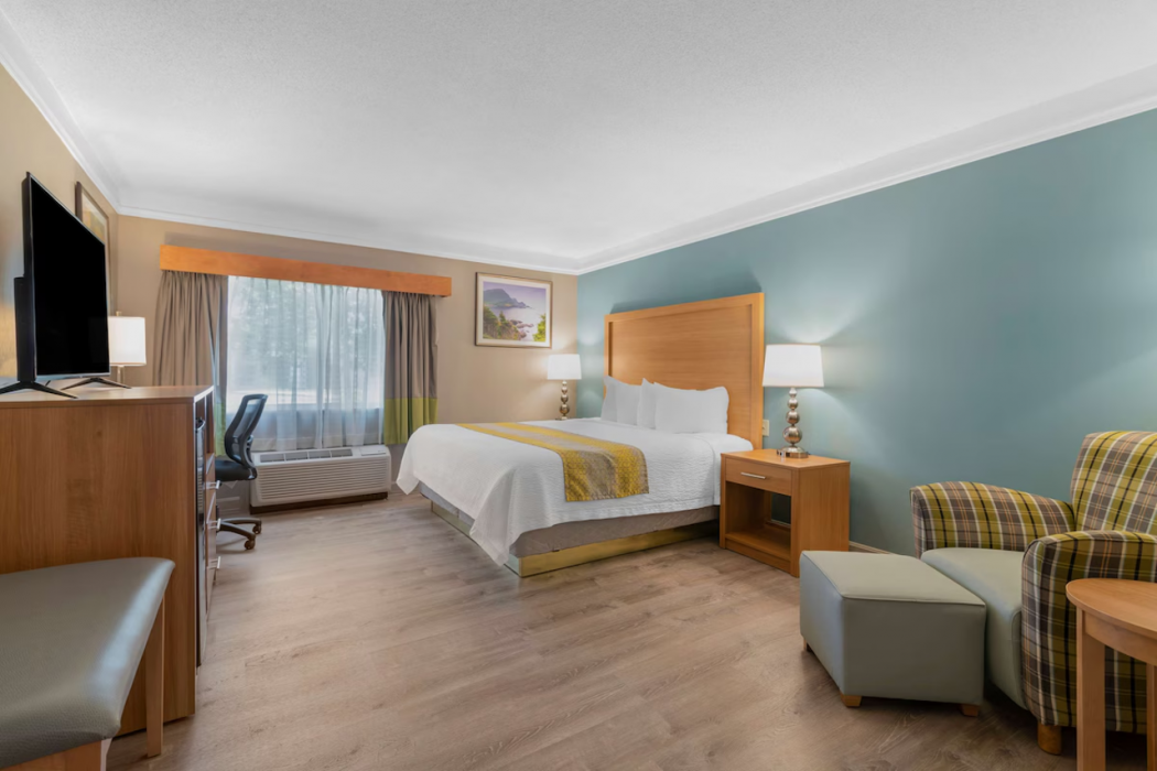 Best Western Plus Executive Court Inn & Conference Center 43/73