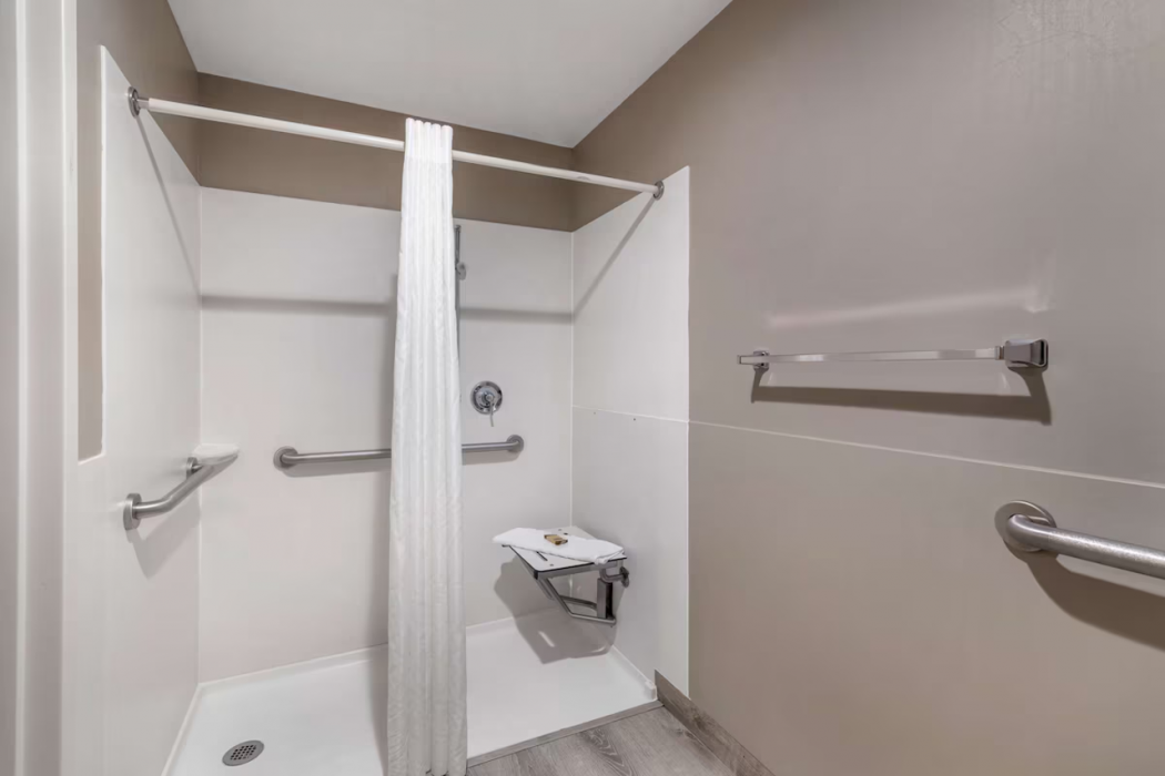 Best Western Plus Executive Court Inn & Conference Center 53/73
