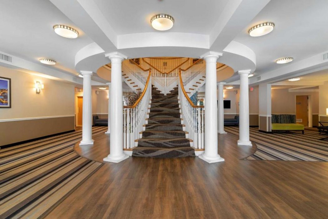 Best Western Plus Executive Court Inn & Conference Center 3/73