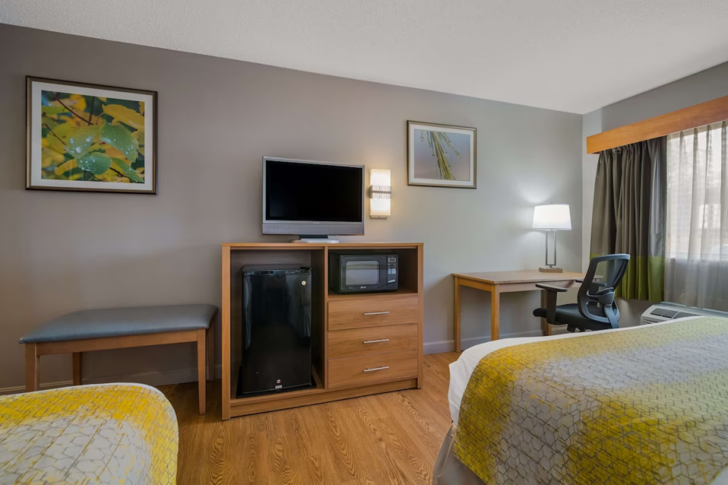 Best Western Plus Executive Court Inn & Conference Center 28/73