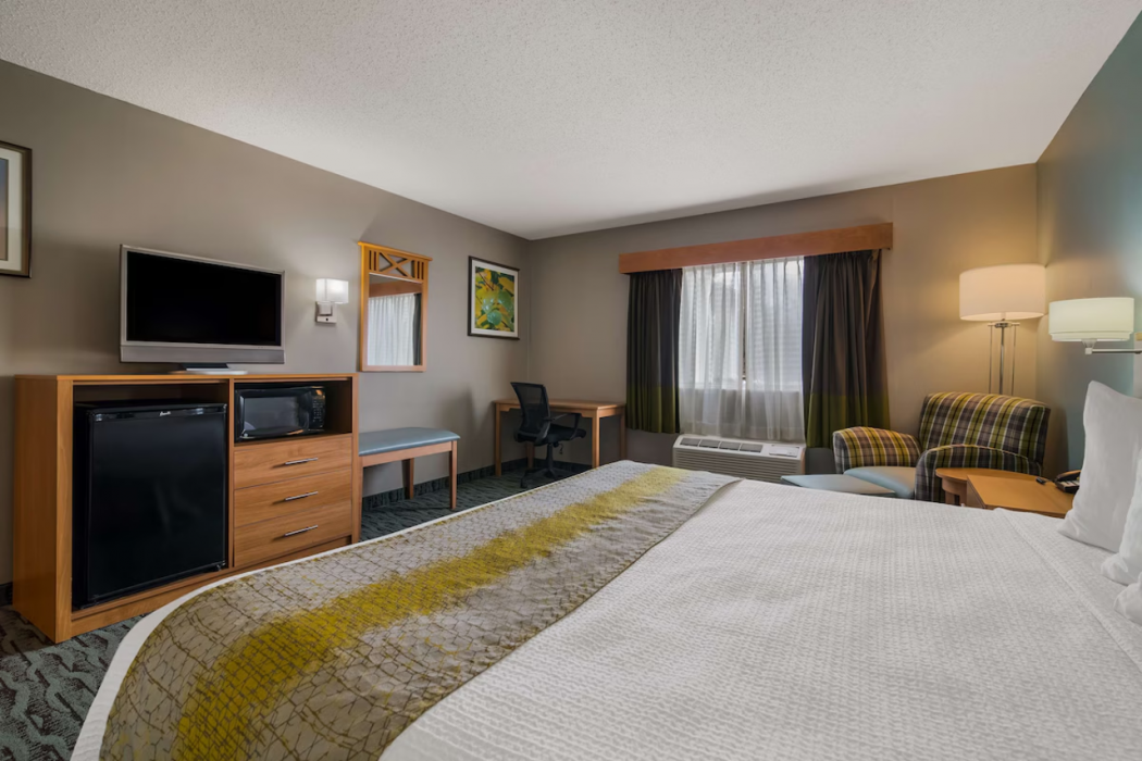 Best Western Plus Executive Court Inn & Conference Center 25/73