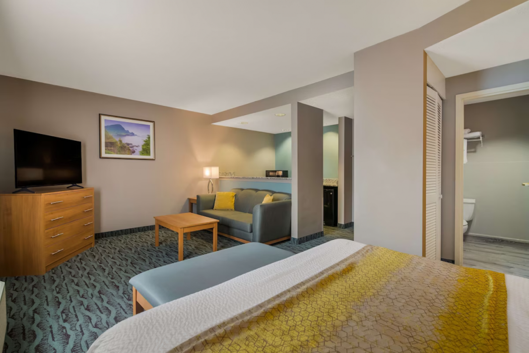 Best Western Plus Executive Court Inn & Conference Center 35/73