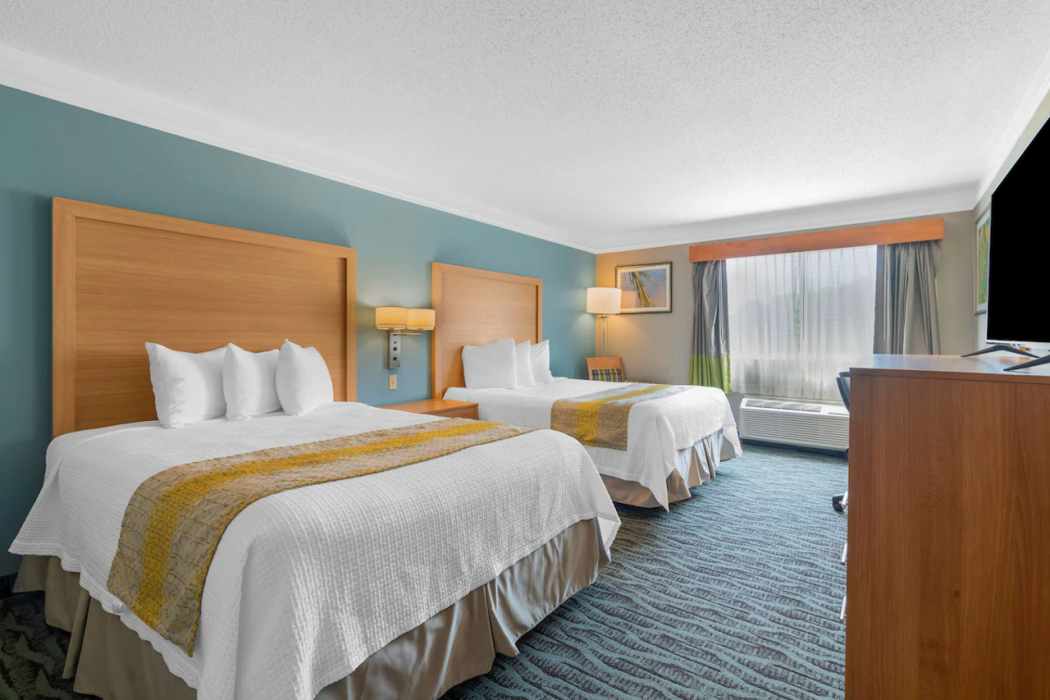 Best Western Plus Executive Court Inn & Conference Center 48/73