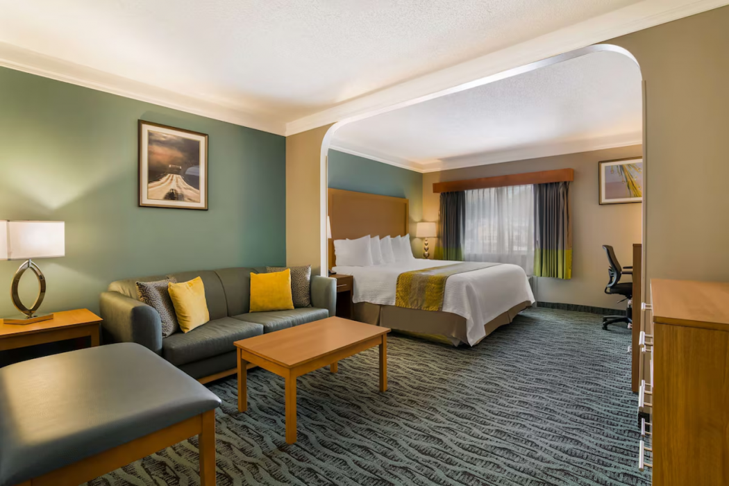 Best Western Plus Executive Court Inn & Conference Center 37/73