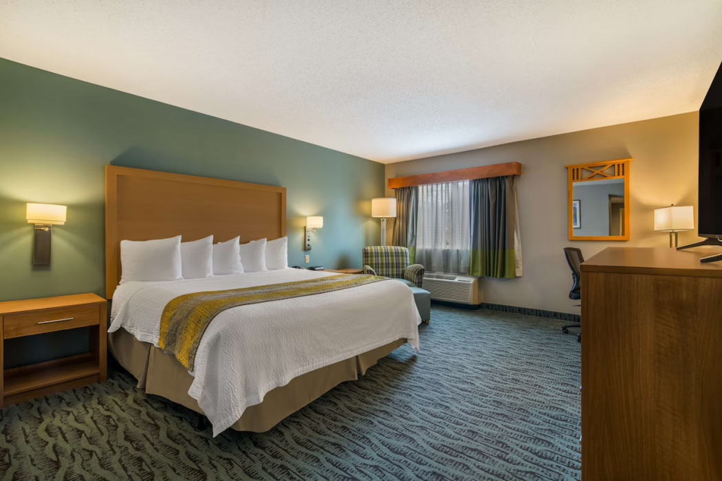 Best Western Plus Executive Court Inn & Conference Center 8/73