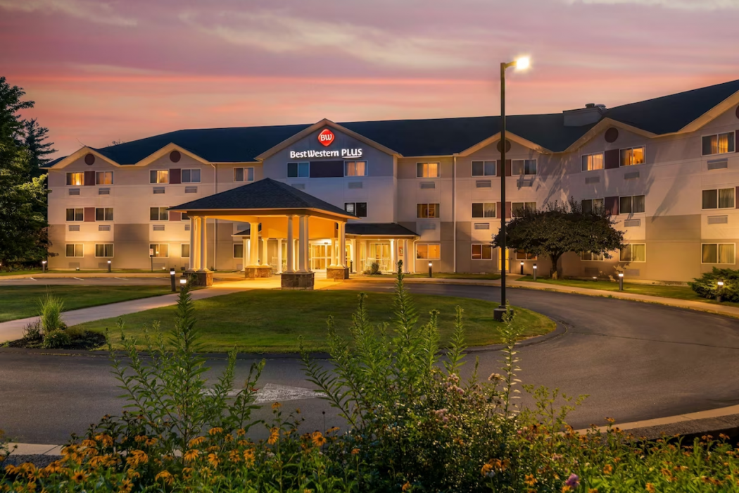 Best Western Plus Executive Court Inn & Conference Center 2/73