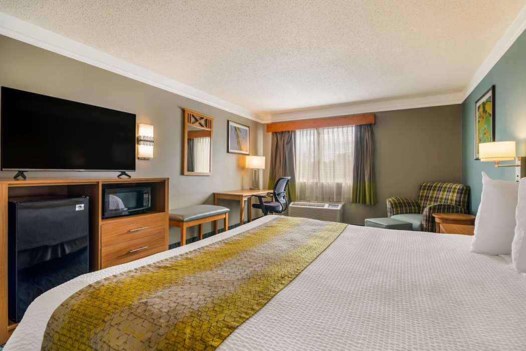 Best Western Plus Executive Court Inn & Conference Center 27/73