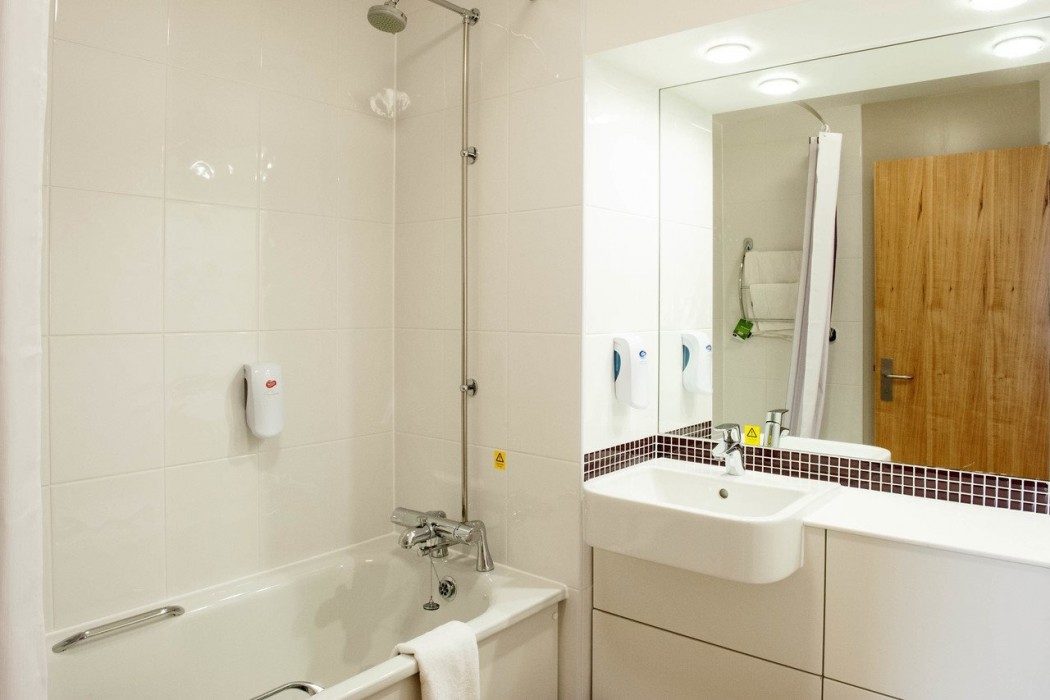 Premier Inn Dudley Town Centre 8/31