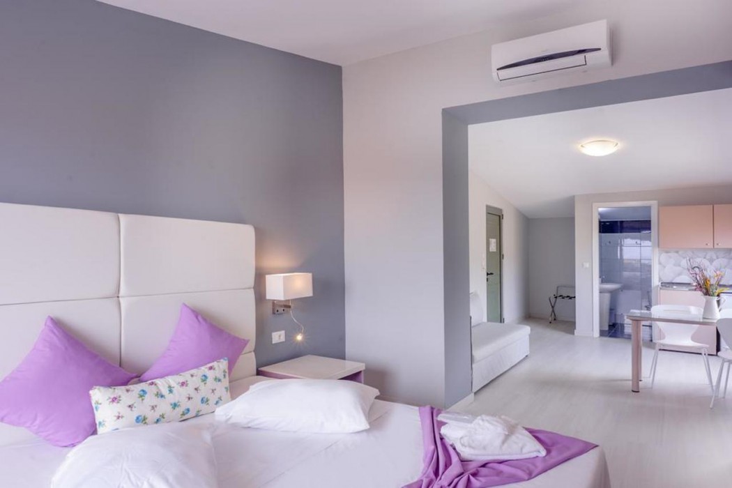 Sunrise Village Hotel 7/36