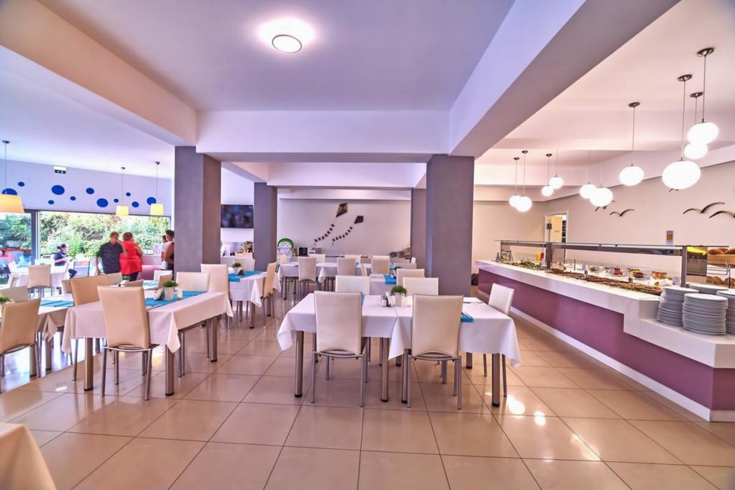 Sunrise Village Hotel 26/36