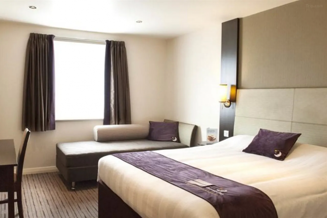 Premier Inn Milton Keynes South 11/35