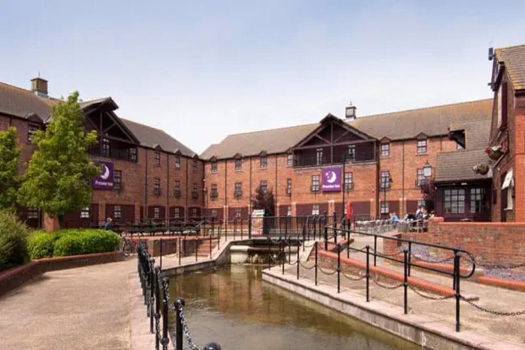 Premier Inn Milton Keynes South West (Furzton Lake)