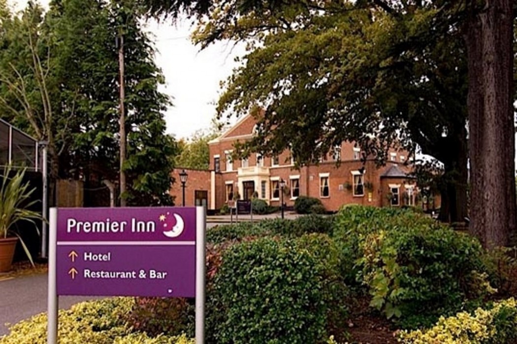 Premier Inn Wirral (Childer Thornton) 4/14