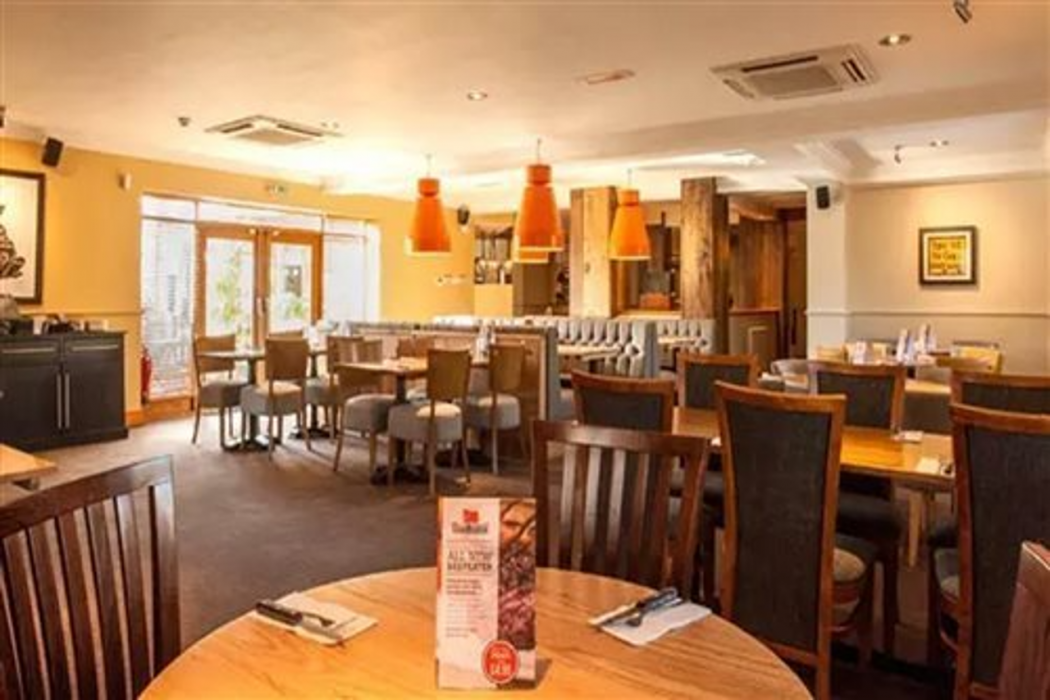 Premier Inn Guildford North (A3) 16/29