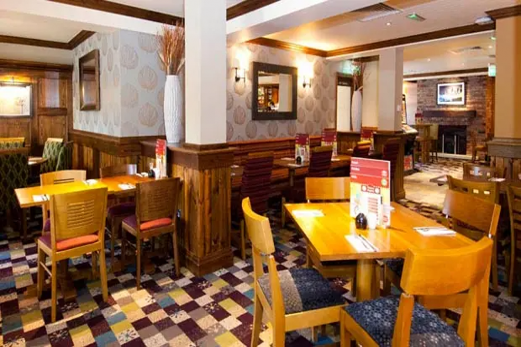 Premier Inn Glastonbury 21/54