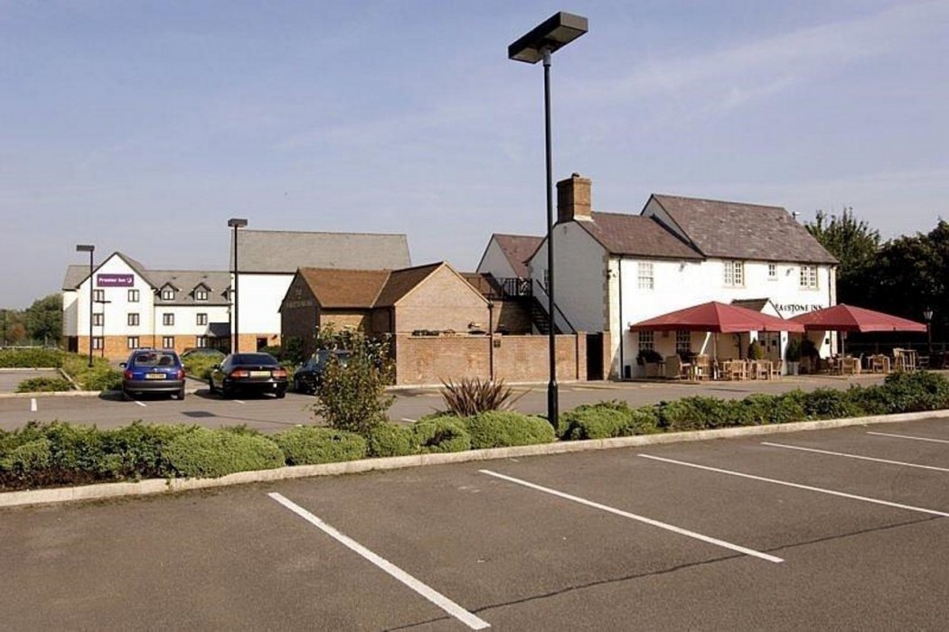Premier Inn Gloucester (Barnwood) 16/28