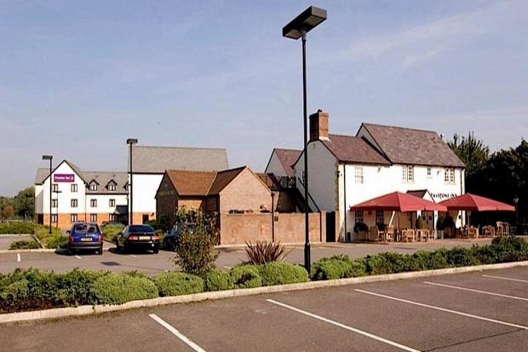 Premier Inn Gloucester (Barnwood) 15/28