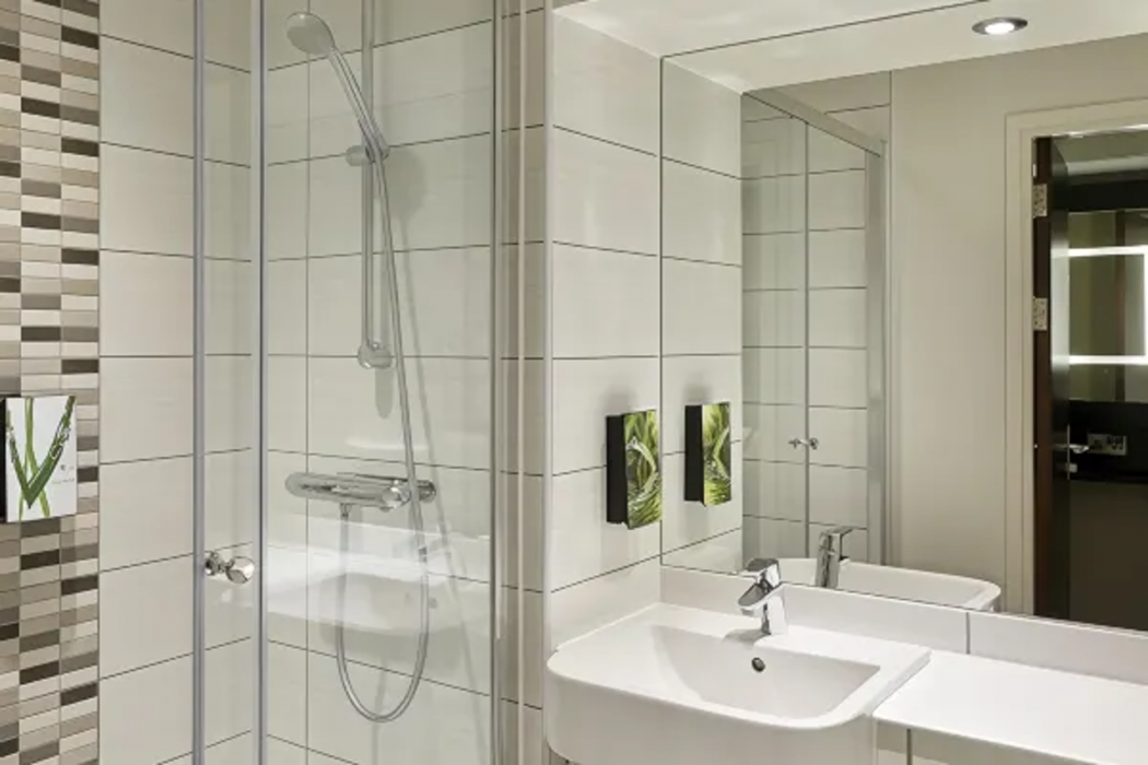 PREMIER INN HEMEL HEMPSTEAD WEST 6/29