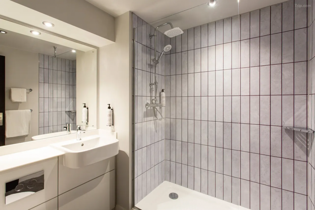 Premier Inn Rugby North (Newbold) 13/37