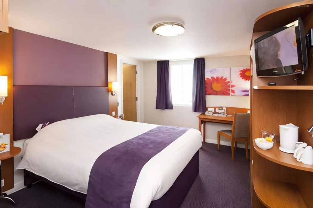 Premier Inn Rugby North (Newbold) 12/37