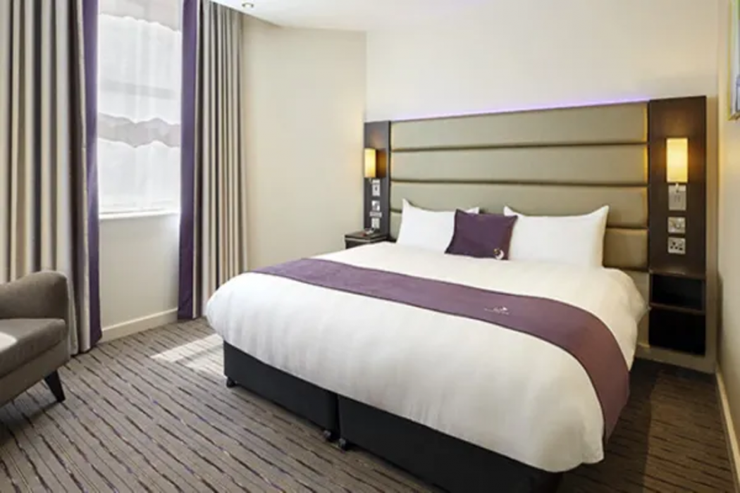 Premier Inn Stoke-On-Trent (Hanley) Hotel 12/35