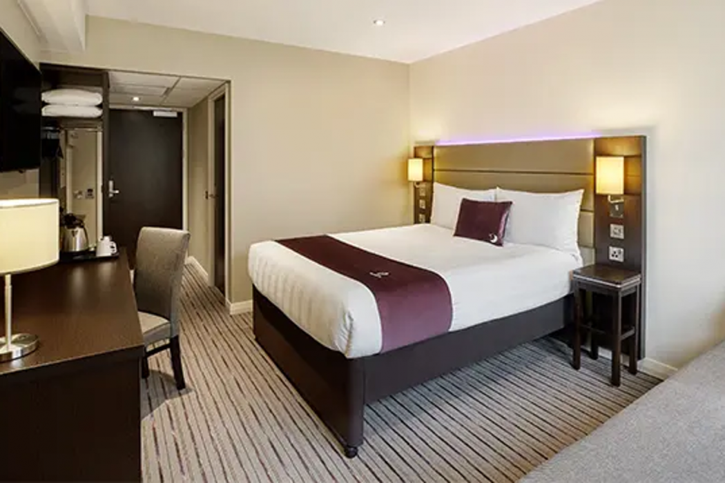 Premier Inn Watford Central Hotel 13/27
