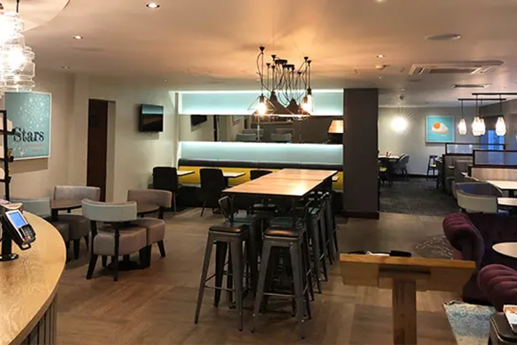 Premier Inn Watford Central Hotel 20/27