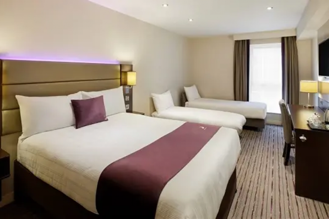 Premier Inn Watford Central Hotel 7/27