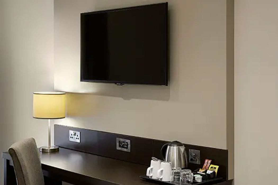 Premier Inn Watford Central Hotel 9/27