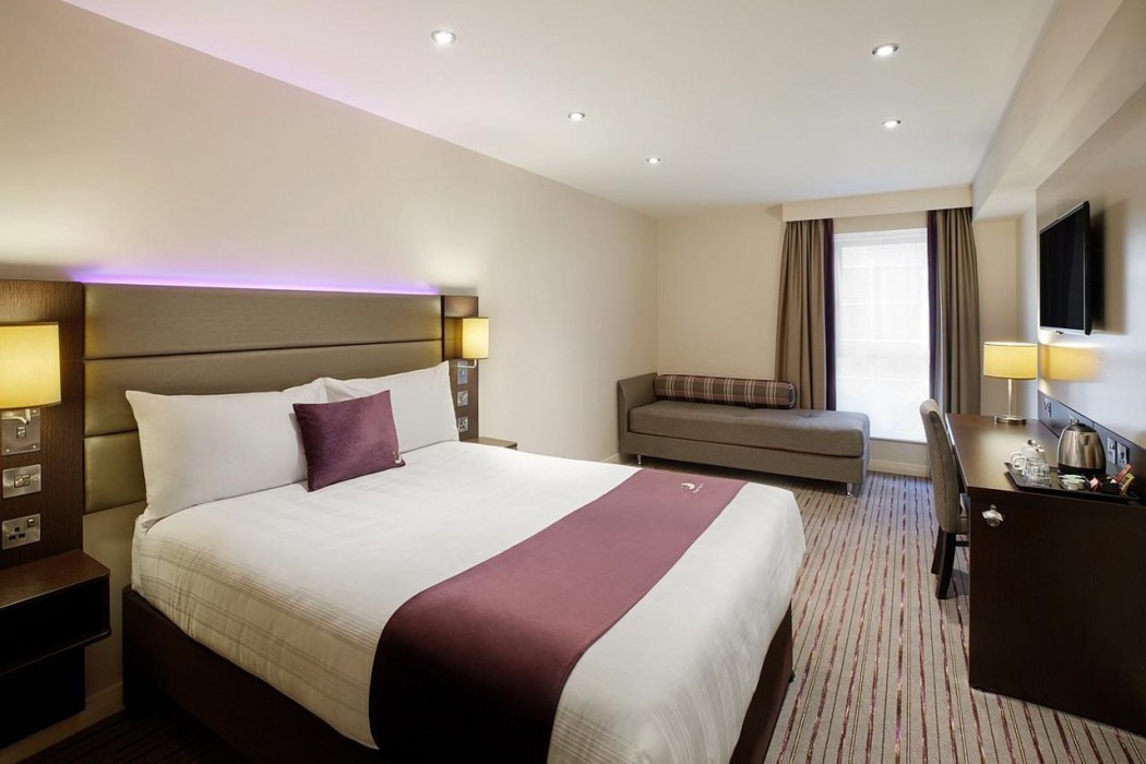 Premier Inn London Hendon (The Hyde) 8/36
