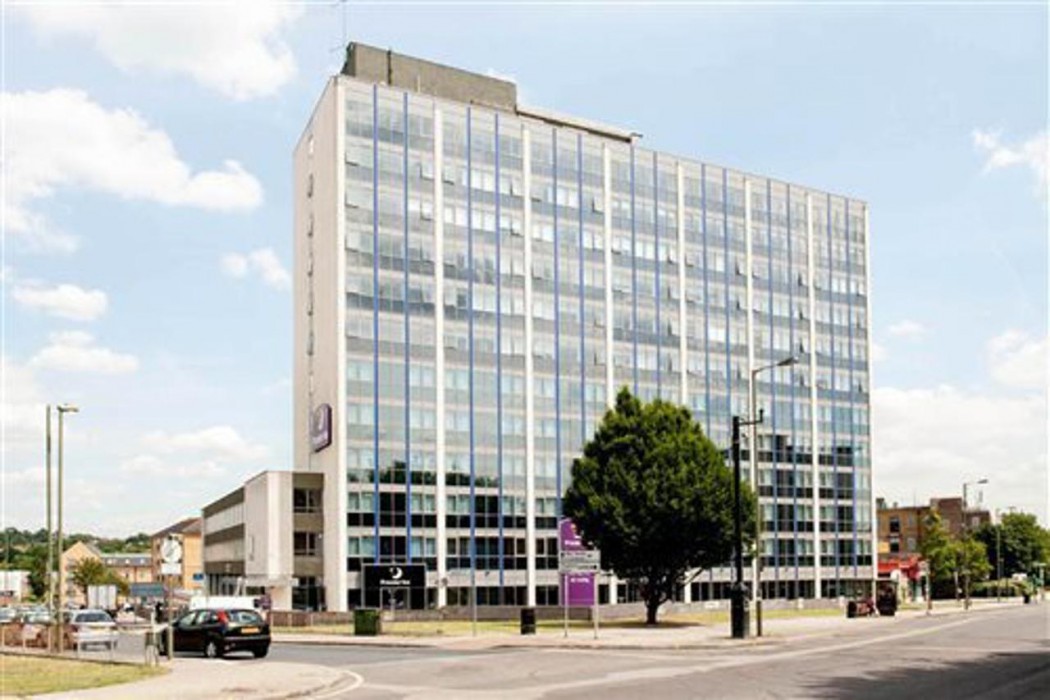 Premier Inn London Hendon (The Hyde)