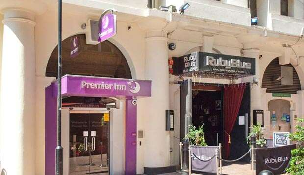 Premier Inn London Leicester Square in LONDON
