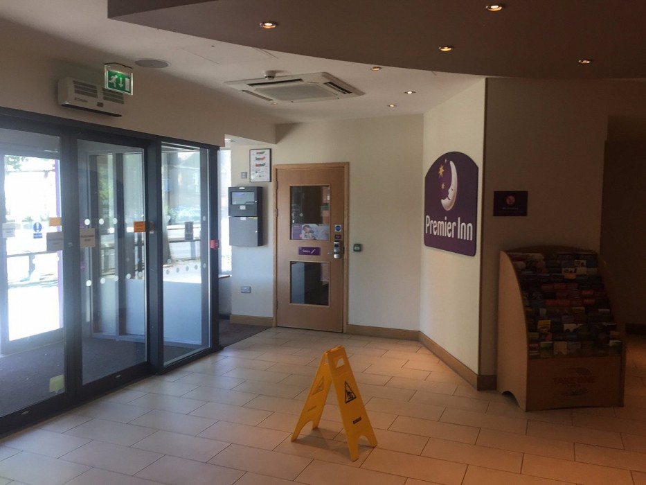 Premier Inn London Richmond 6/37