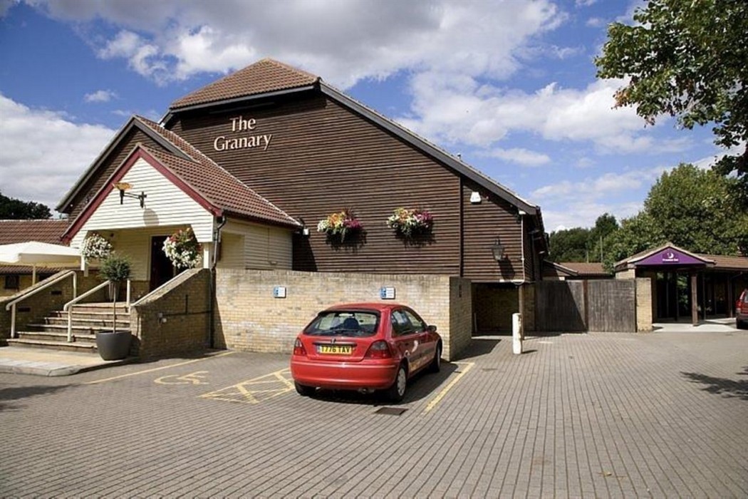 Premier Inn Peterborough (Ferry Meadows) 15/39