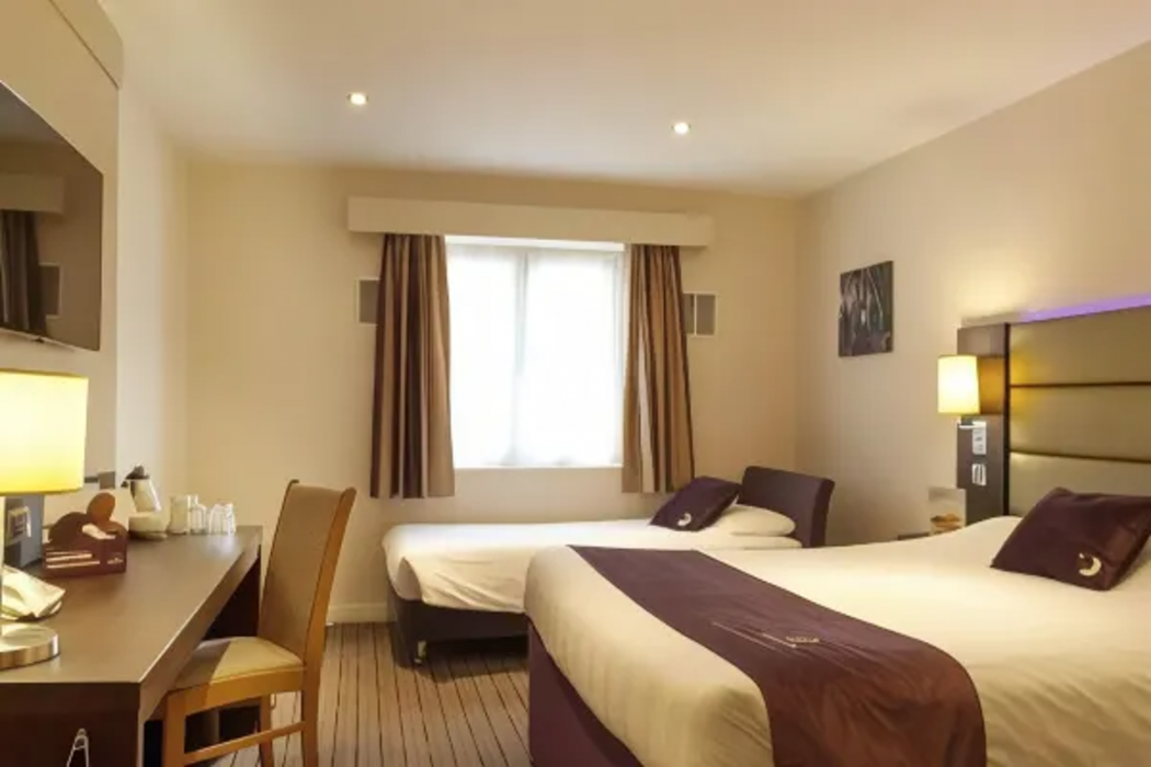 Premier Inn Manchester (Wilmslow) 6/26