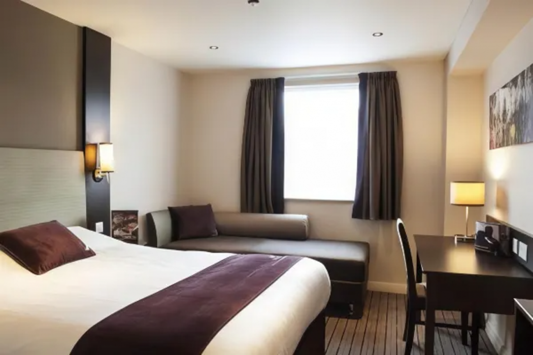 Premier Inn Manchester (Wilmslow) 13/26