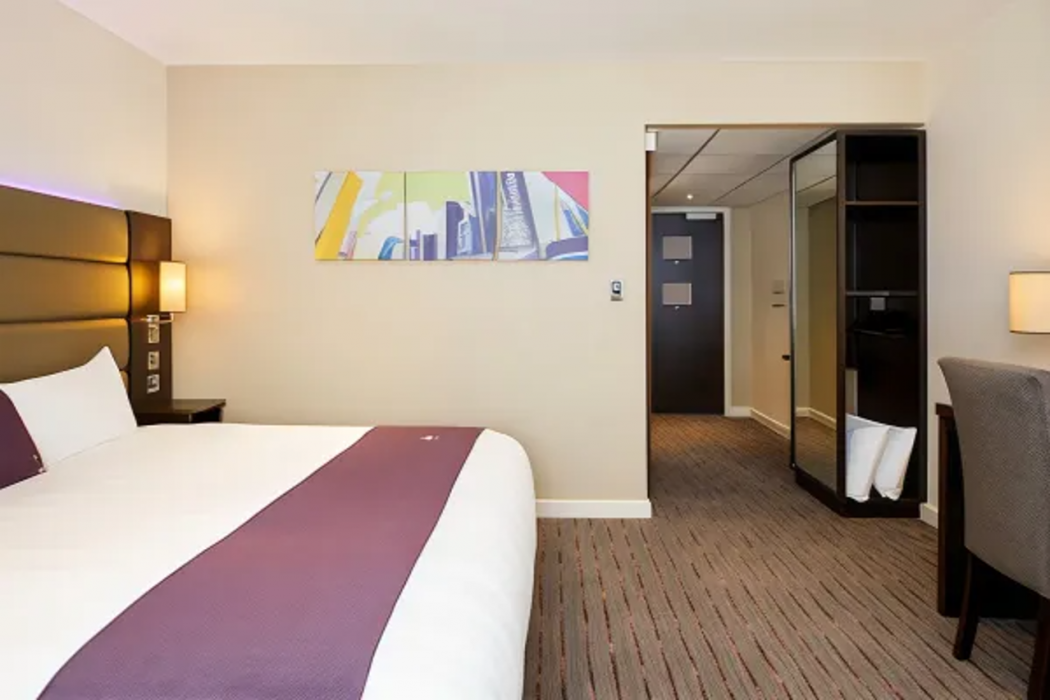 Premier Inn Manchester (Wilmslow) 11/26