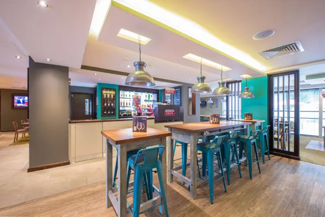 Premier Inn Banbury M40 J11 19/46