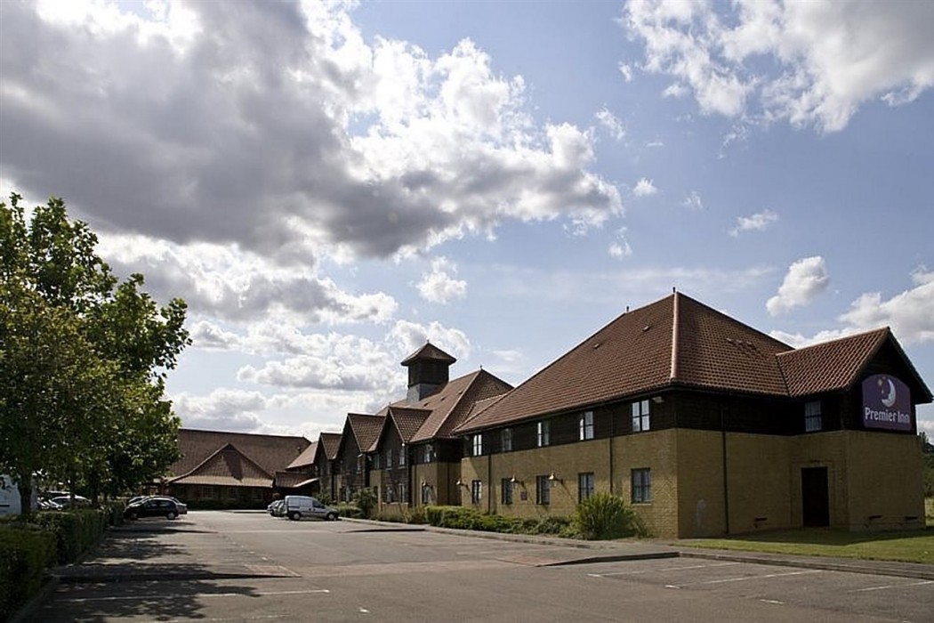Premier Inn Basildon South 12/28